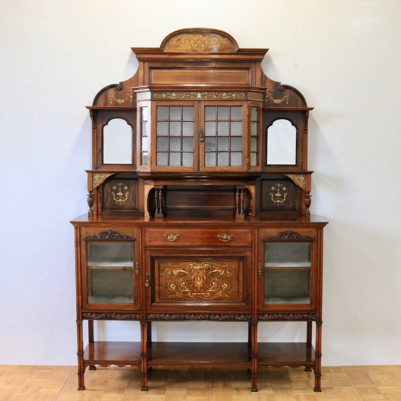 ミラーバックサイドボード