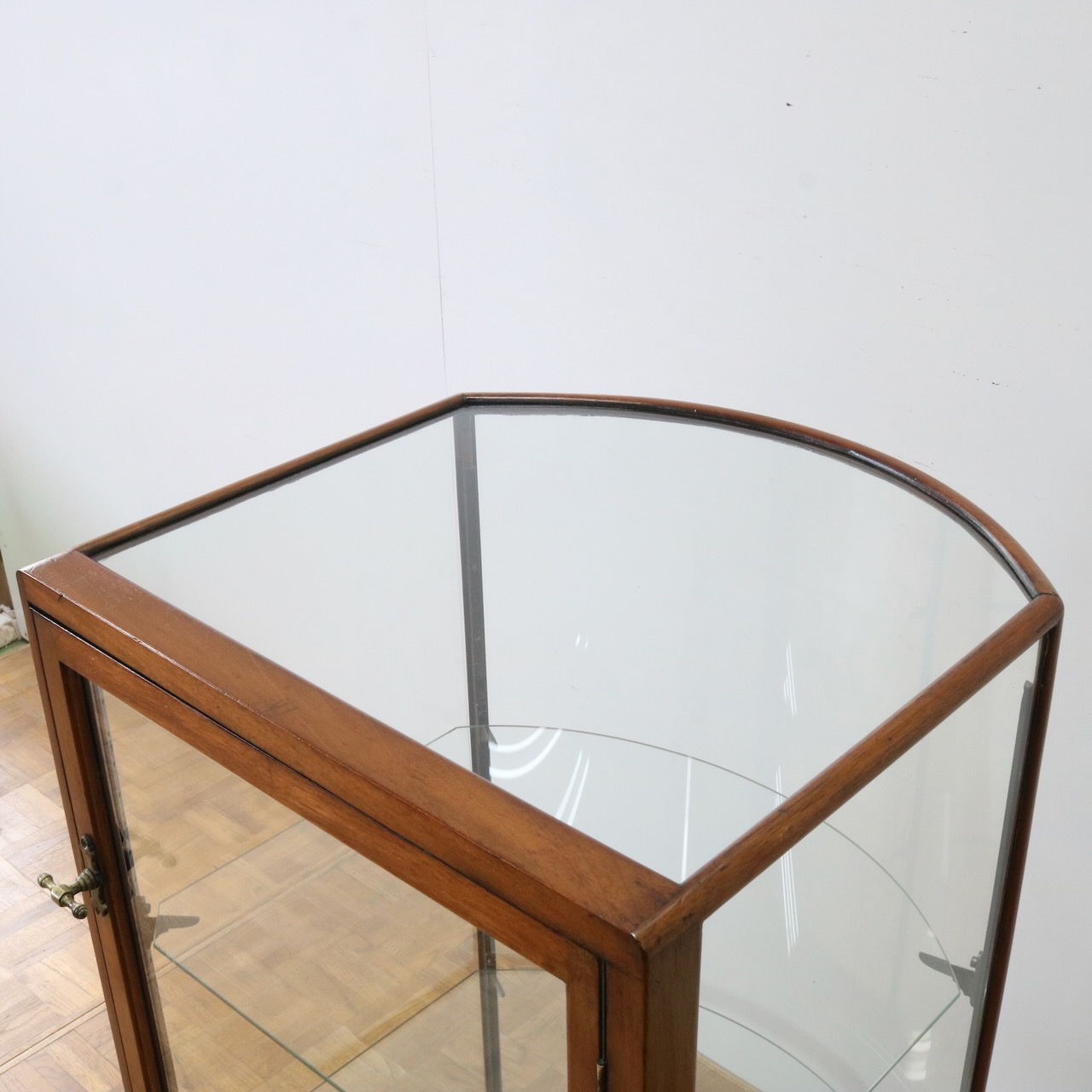 ショップキャビネット