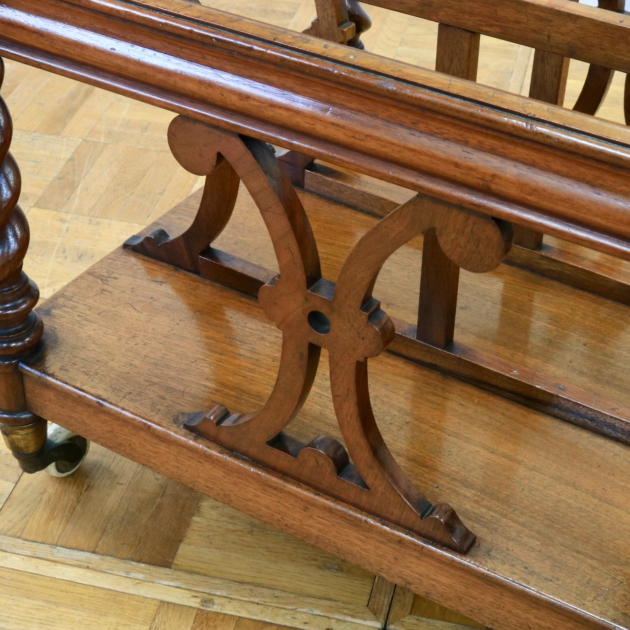 マガジンラック