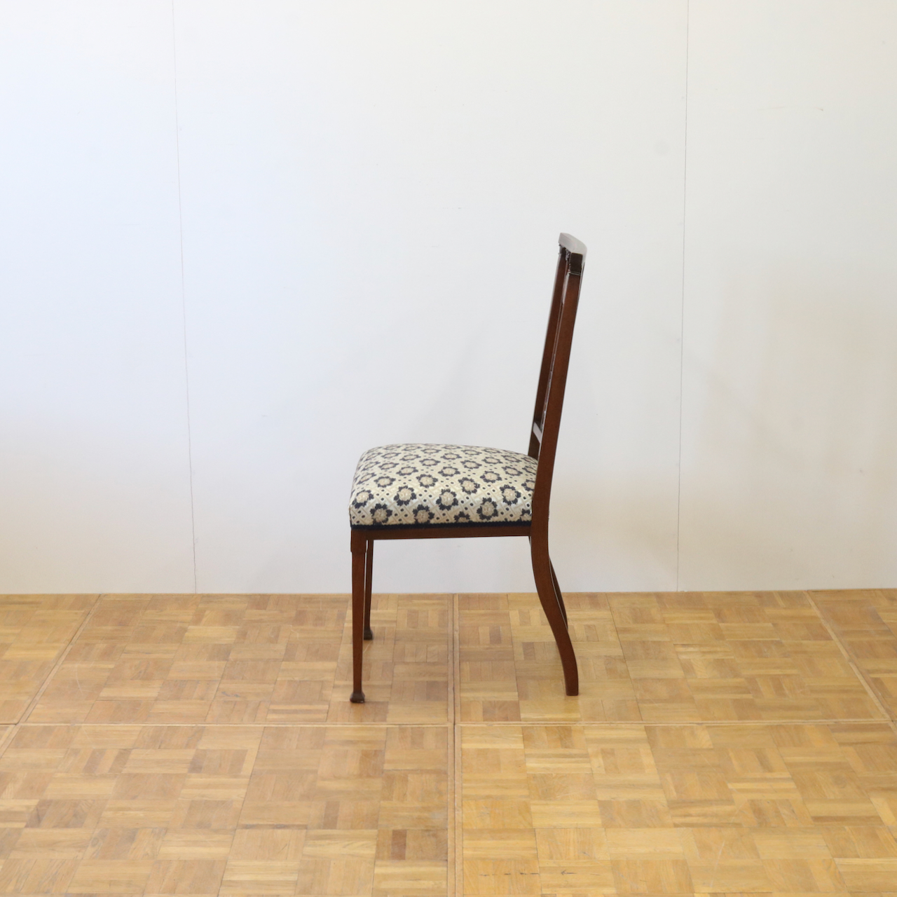 サイドチェアー