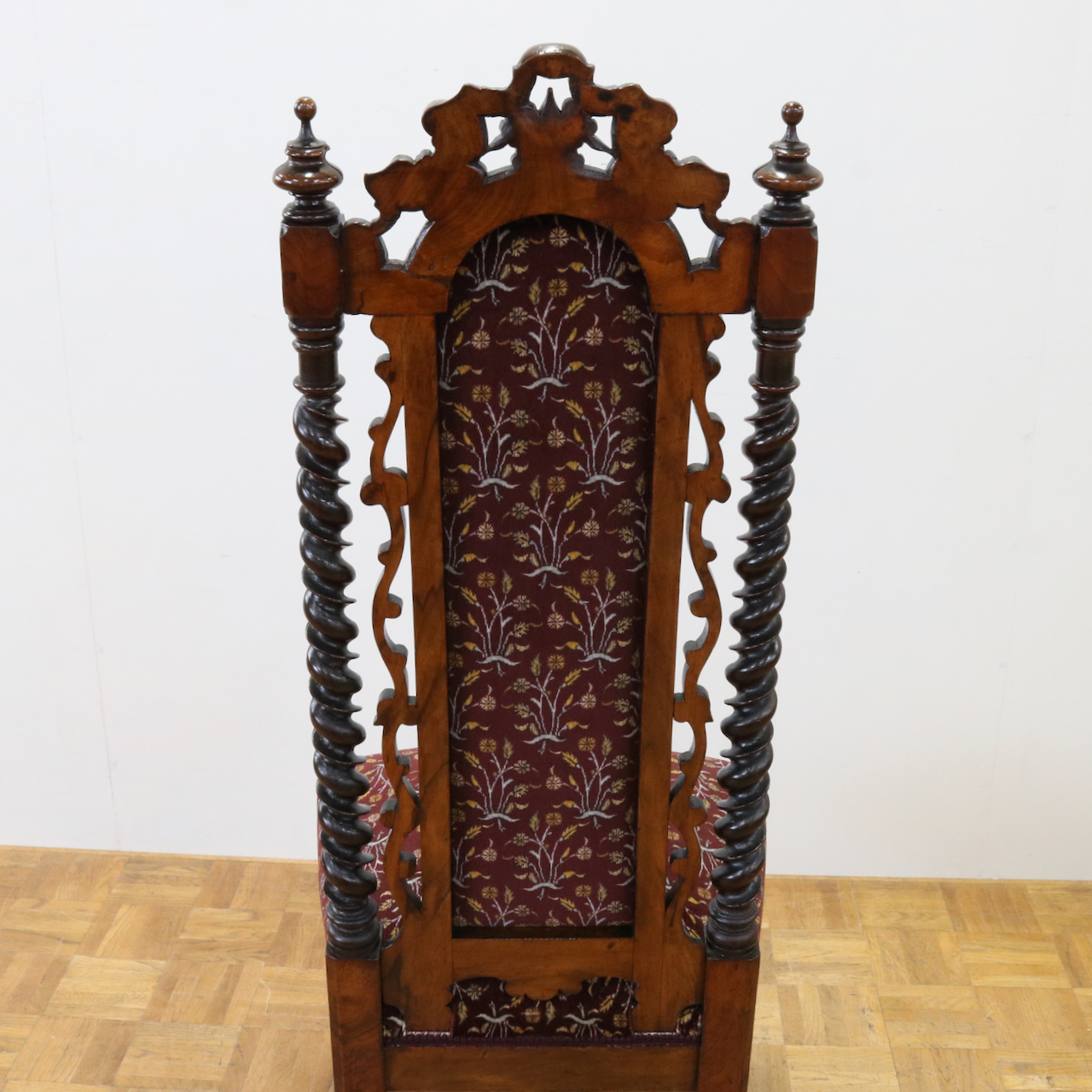 ナーシングチェアー