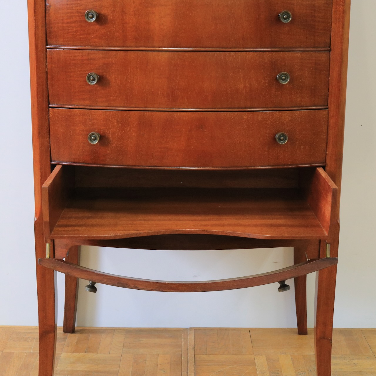 ミュージックキャビネット