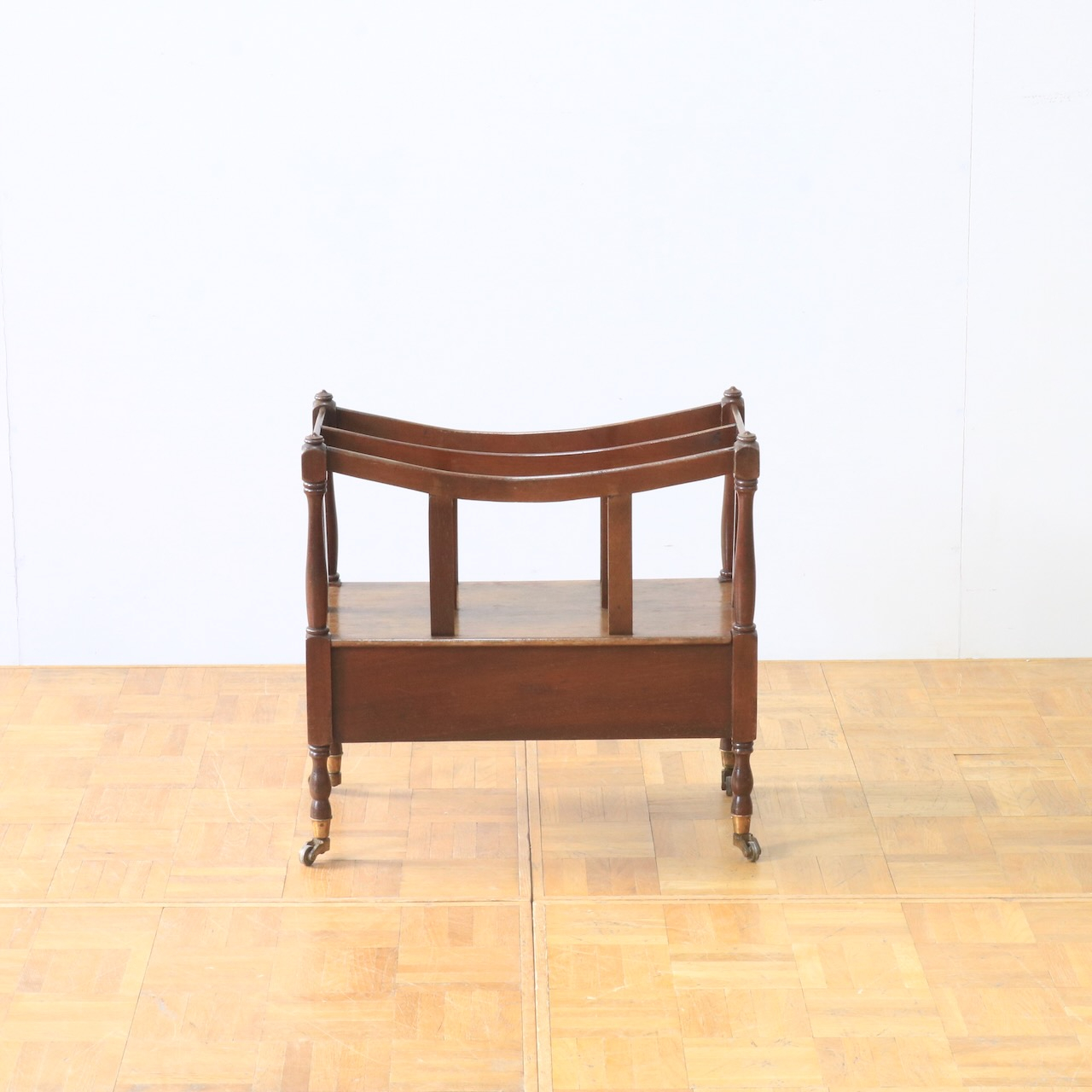 マガジンラック