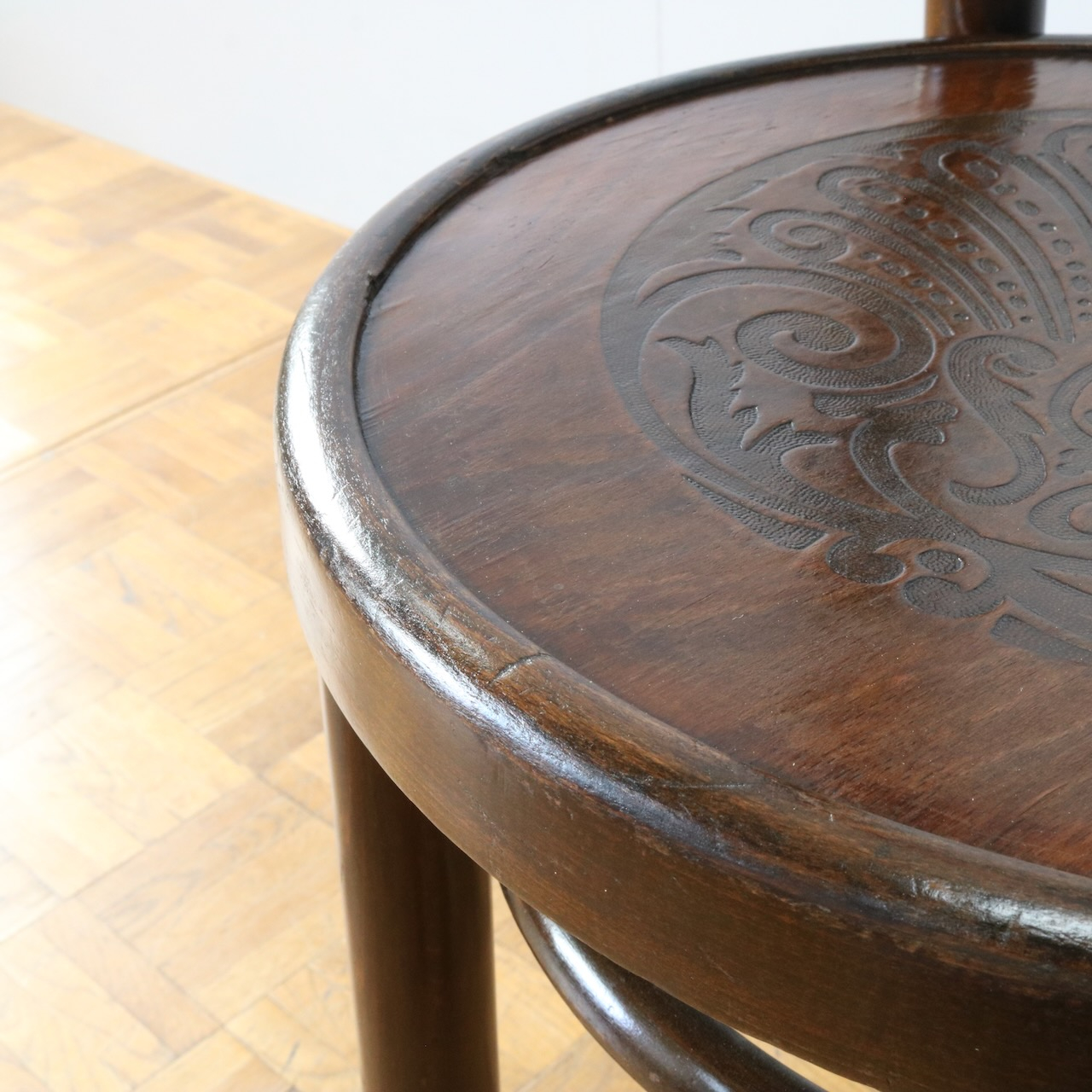 ベントウッドチェアー