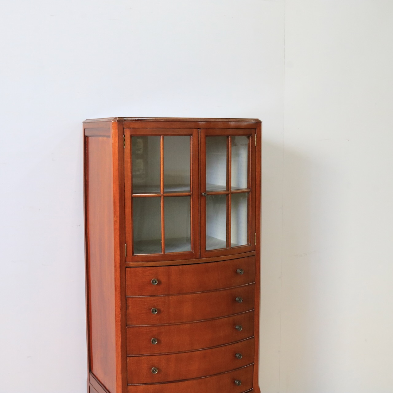 ミュージックキャビネット