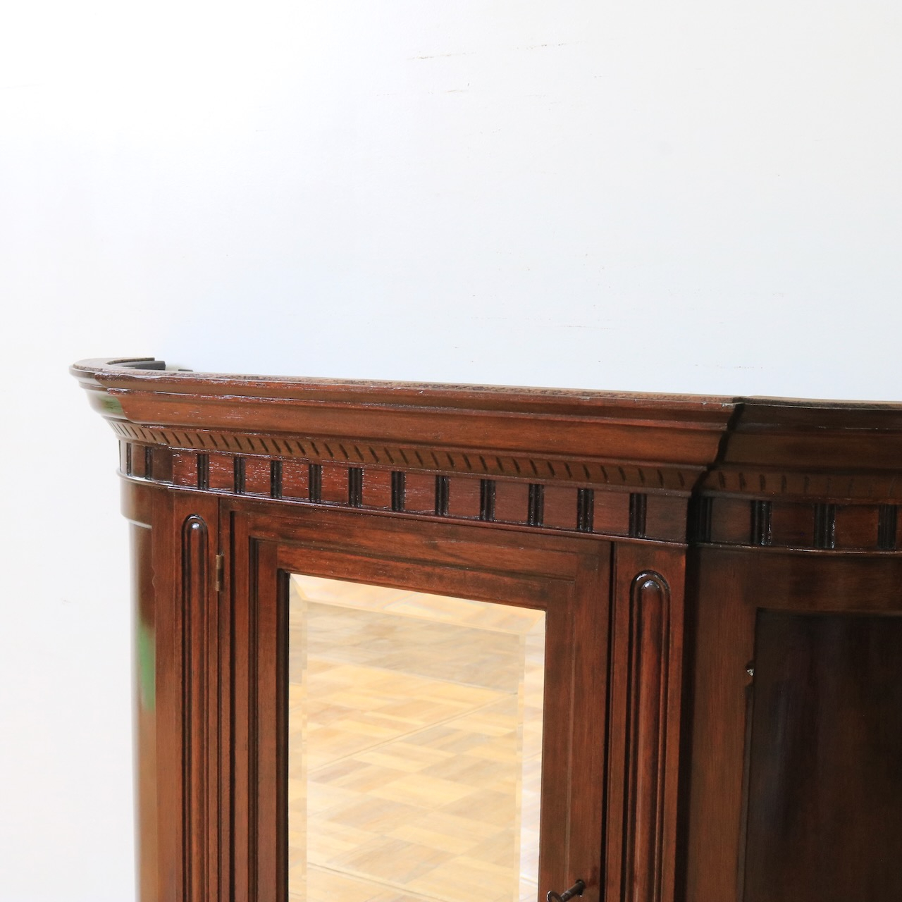 ウォールキャビネット