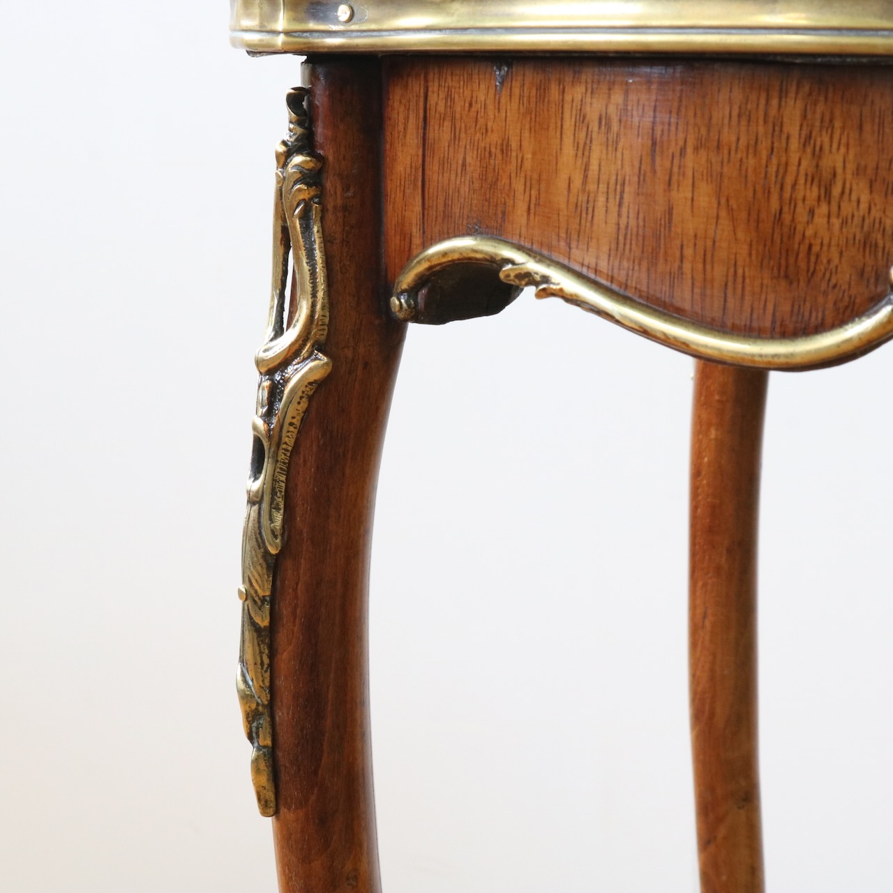 オケージョナルテーブル