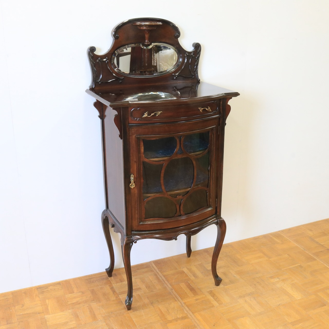 ミュージックキャビネット