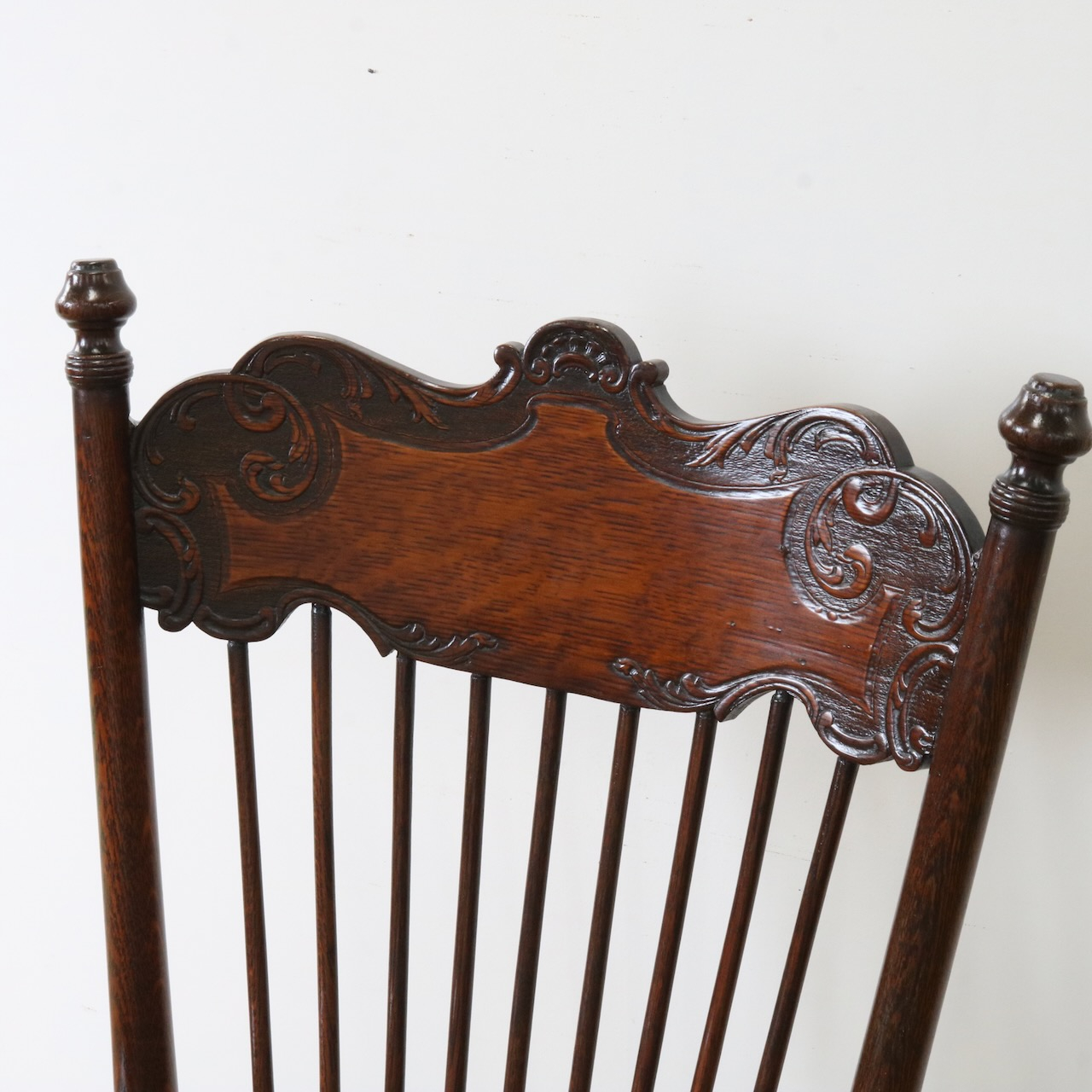 アームチェアー