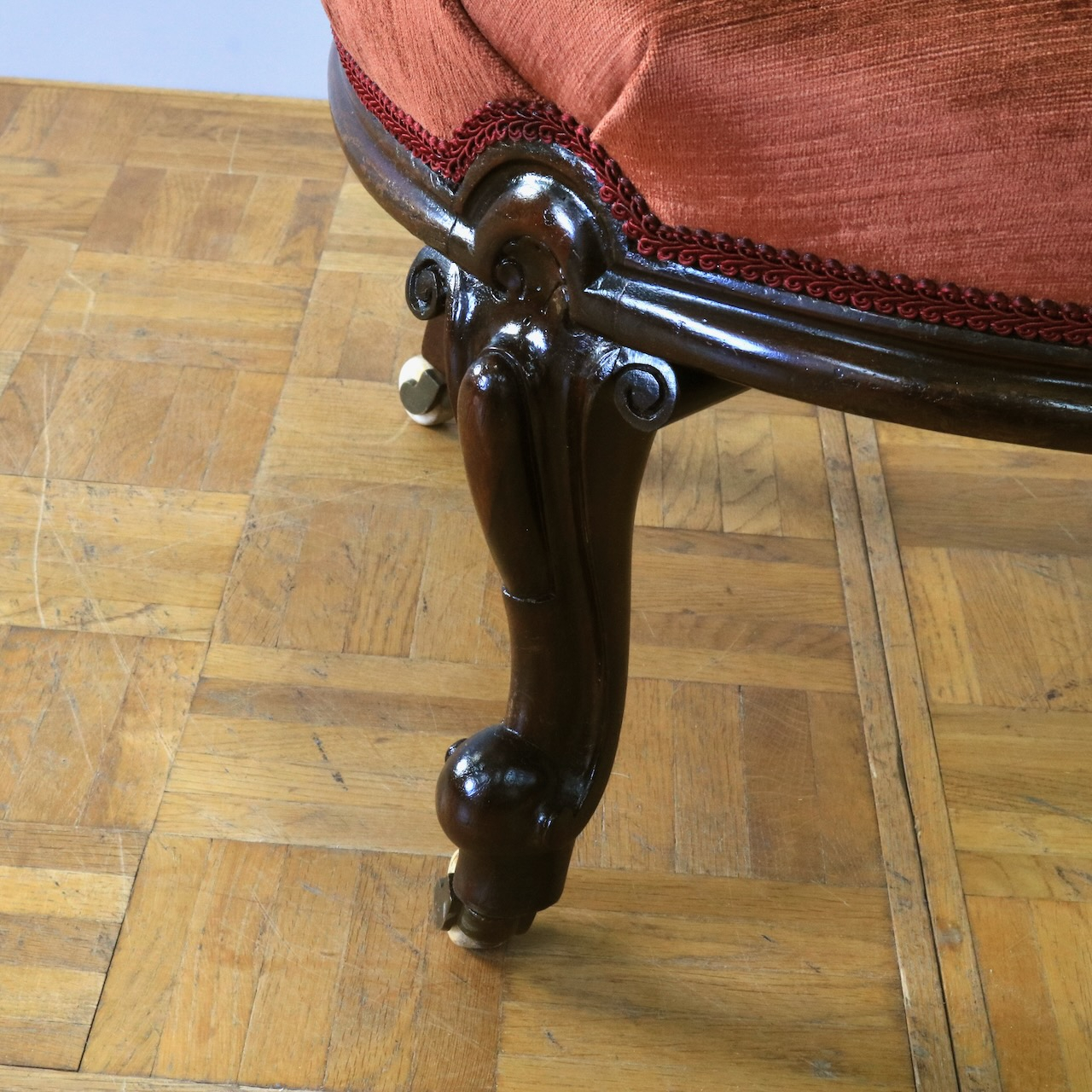 ナーシングチェアー