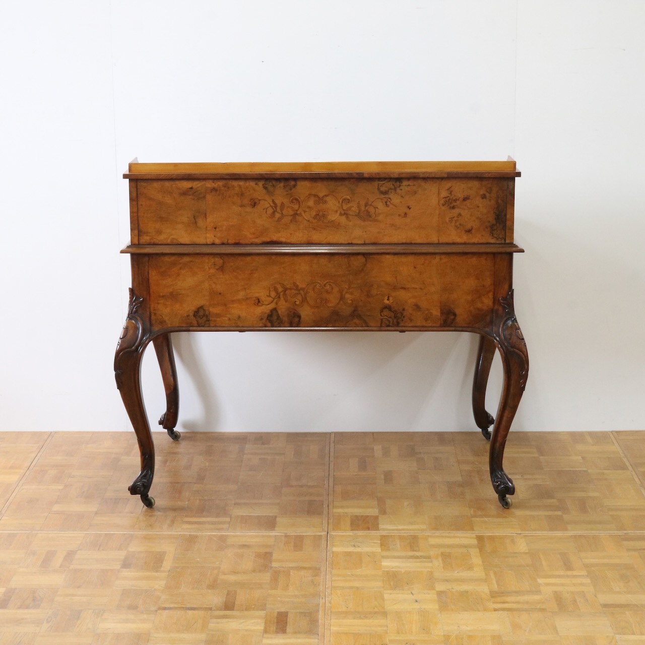 ライティングデスク