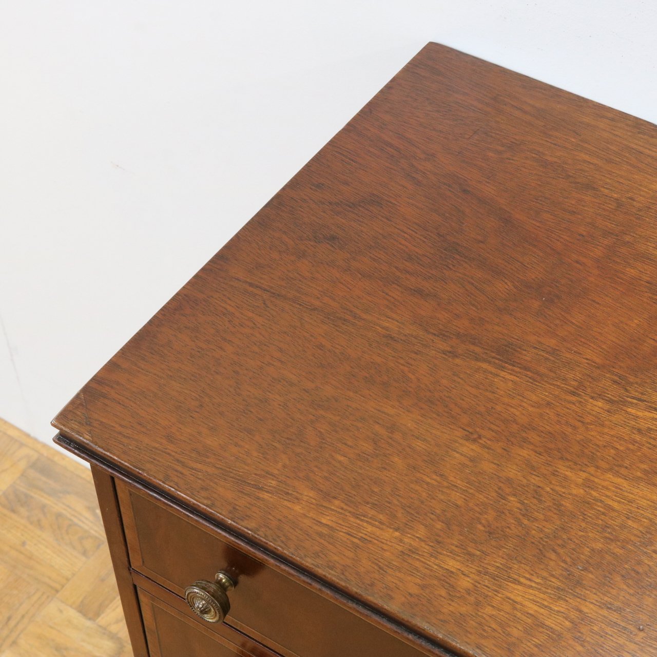 チェストオブドロワーズ