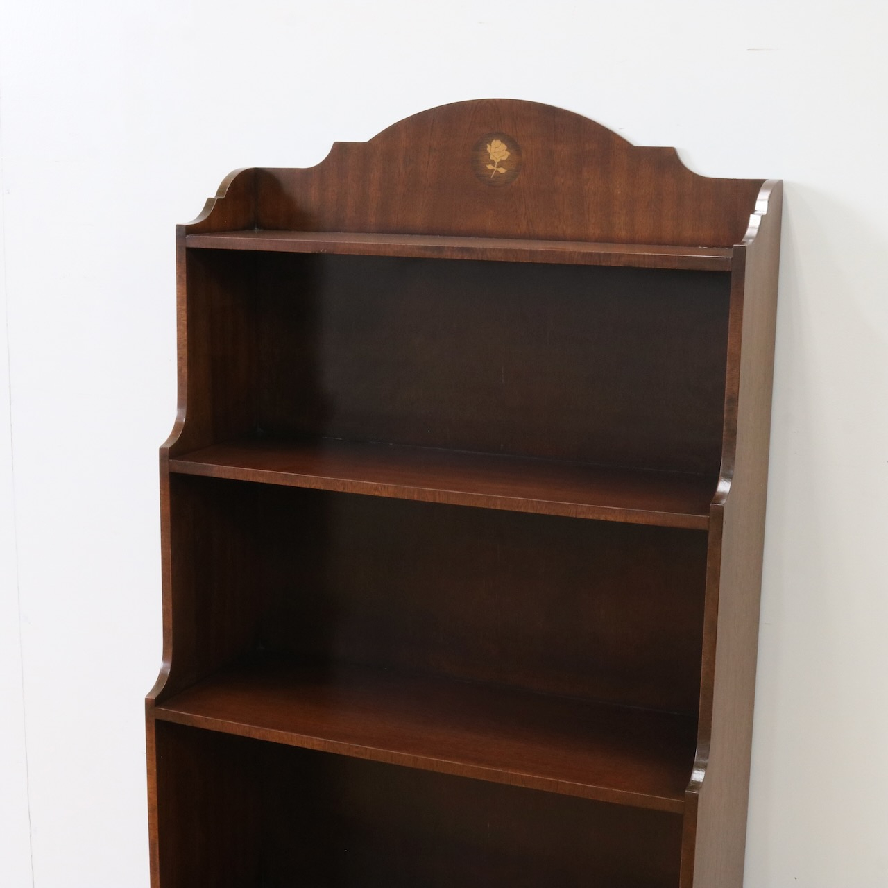 ブックシェルフ