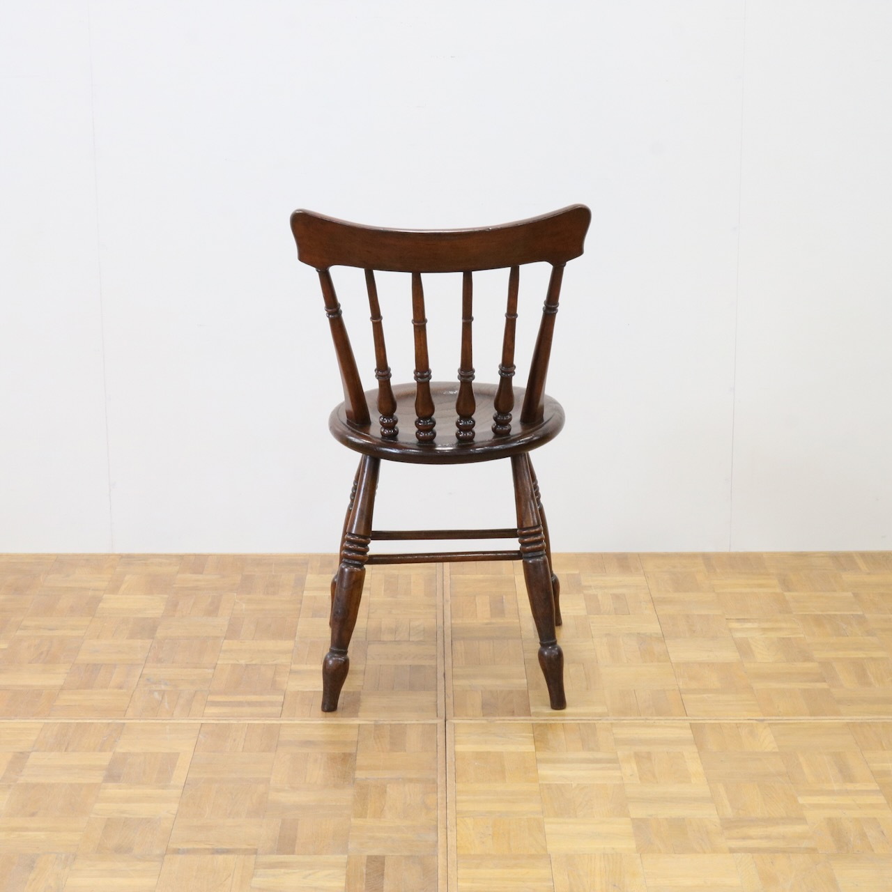 キッチンチェアー