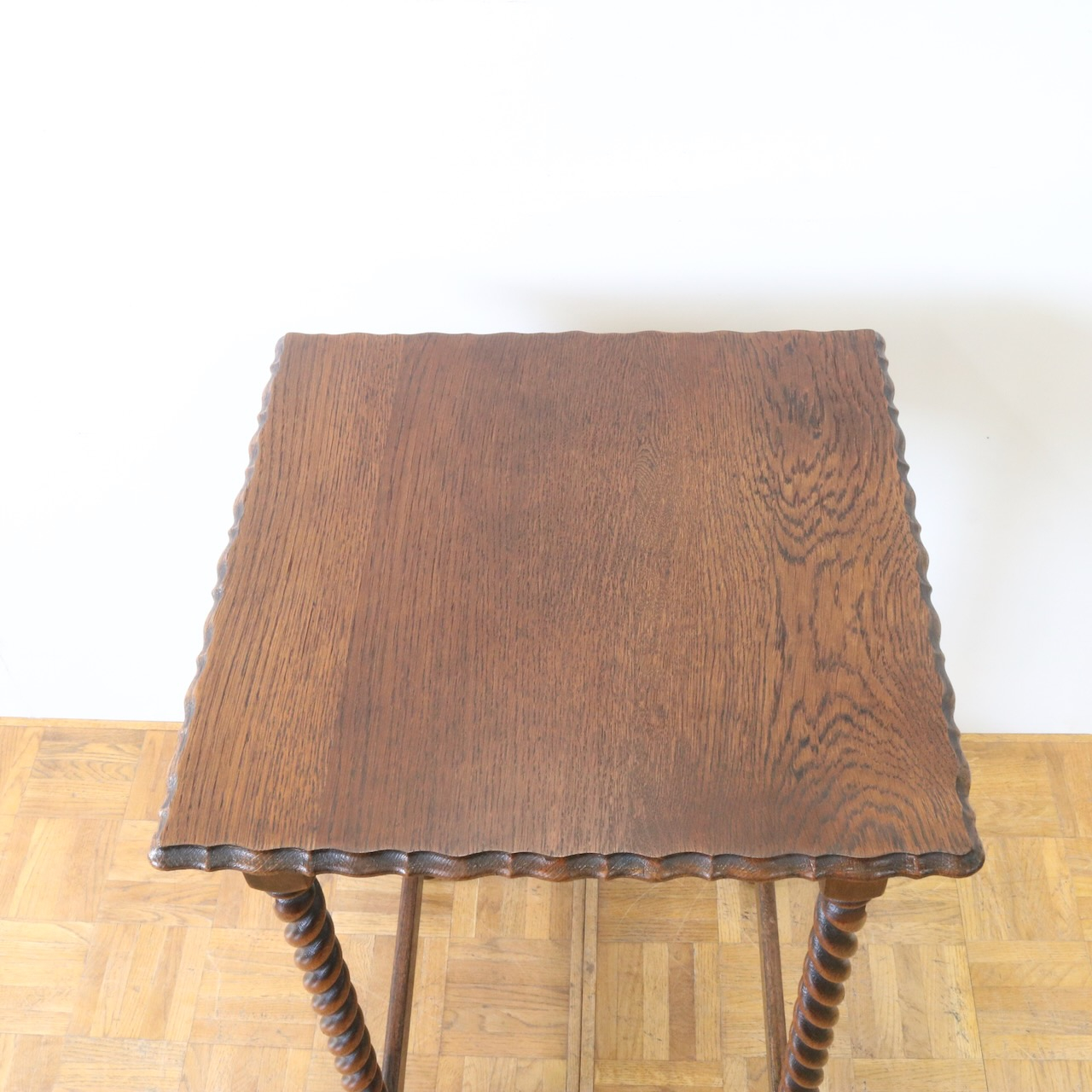 オケージョナルテーブル