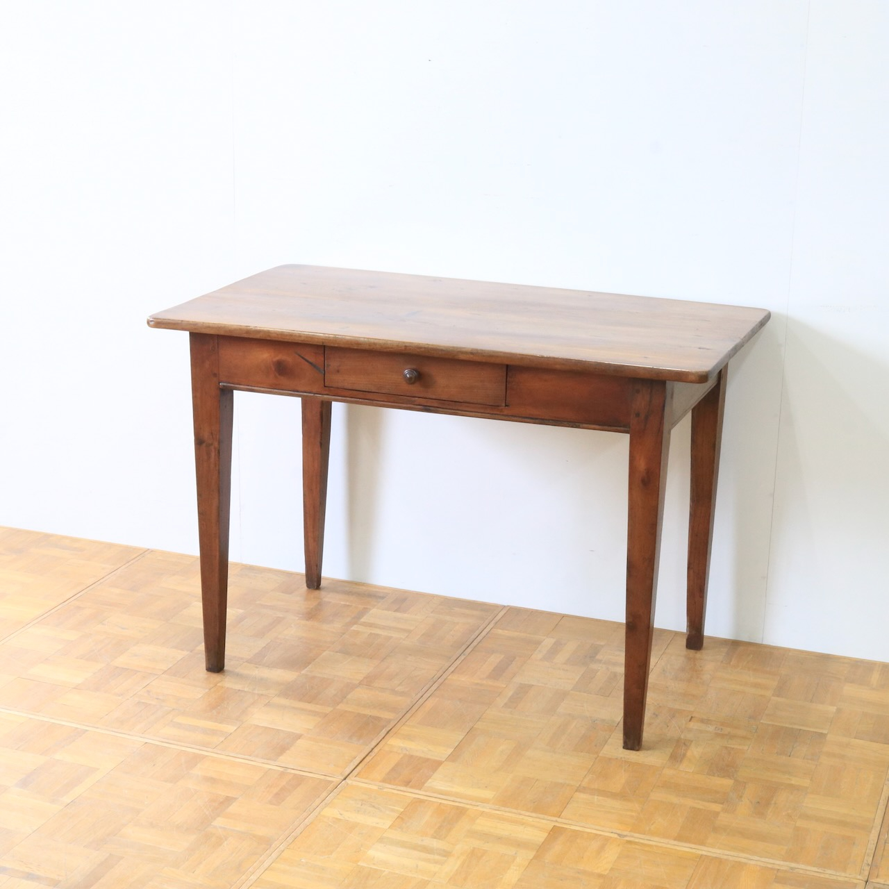 ダイニングテーブル