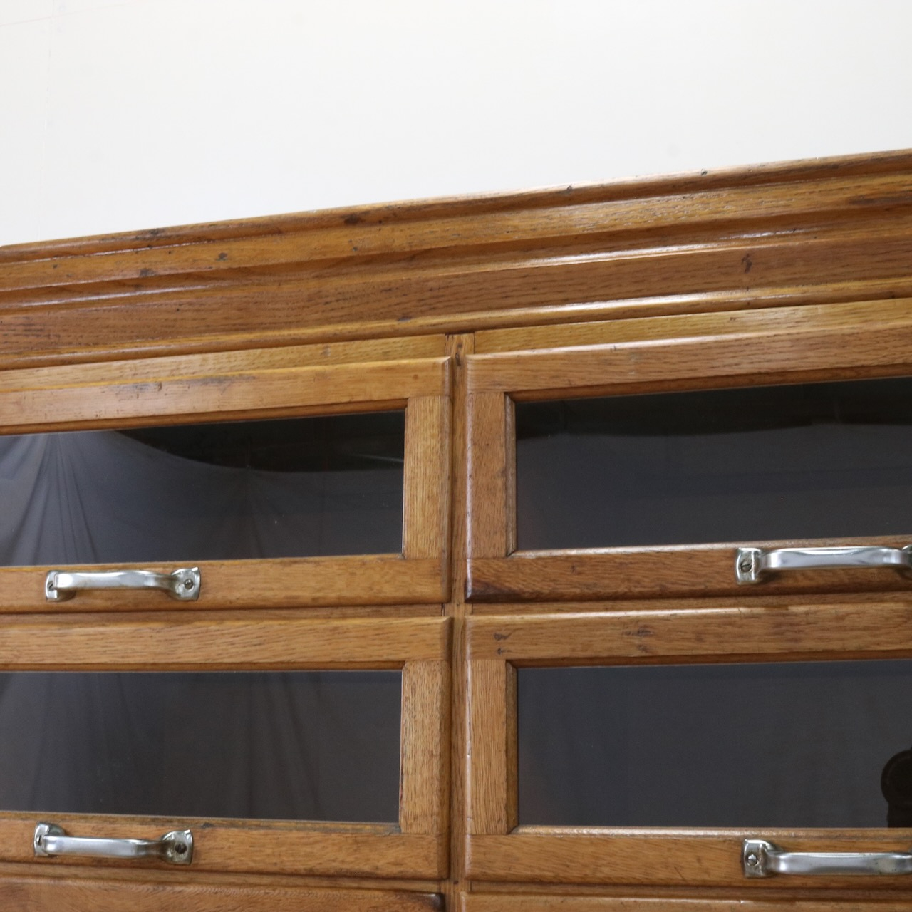 シャツキャビネット