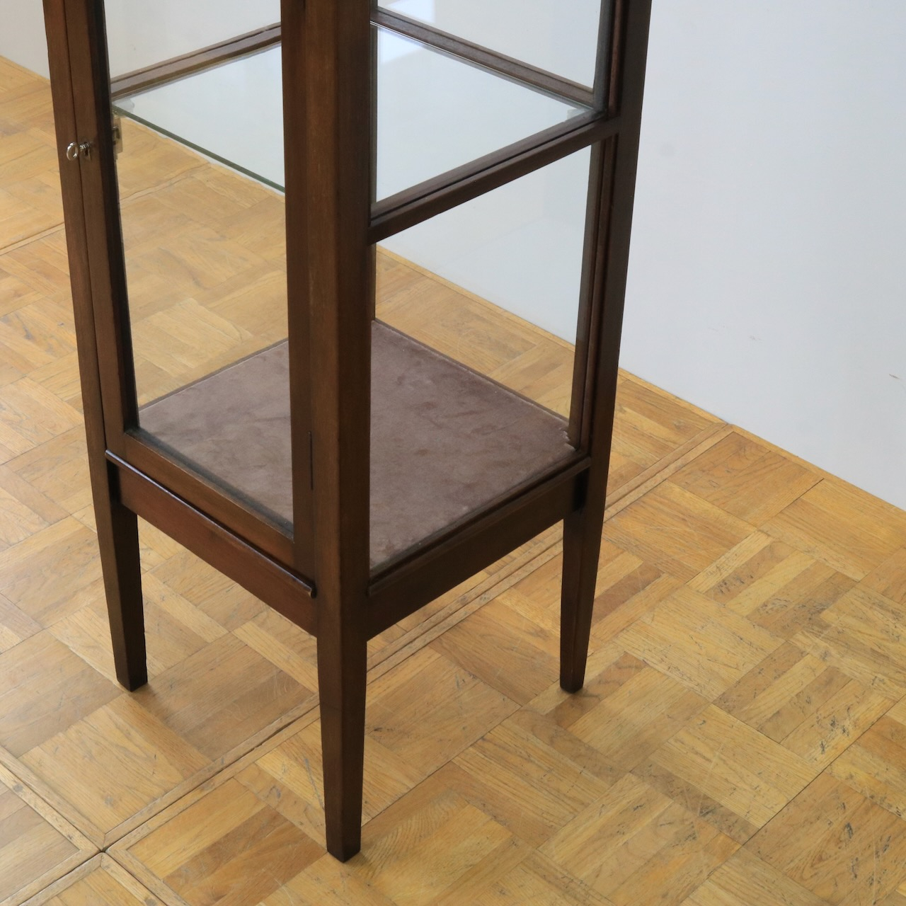 ショップキャビネット