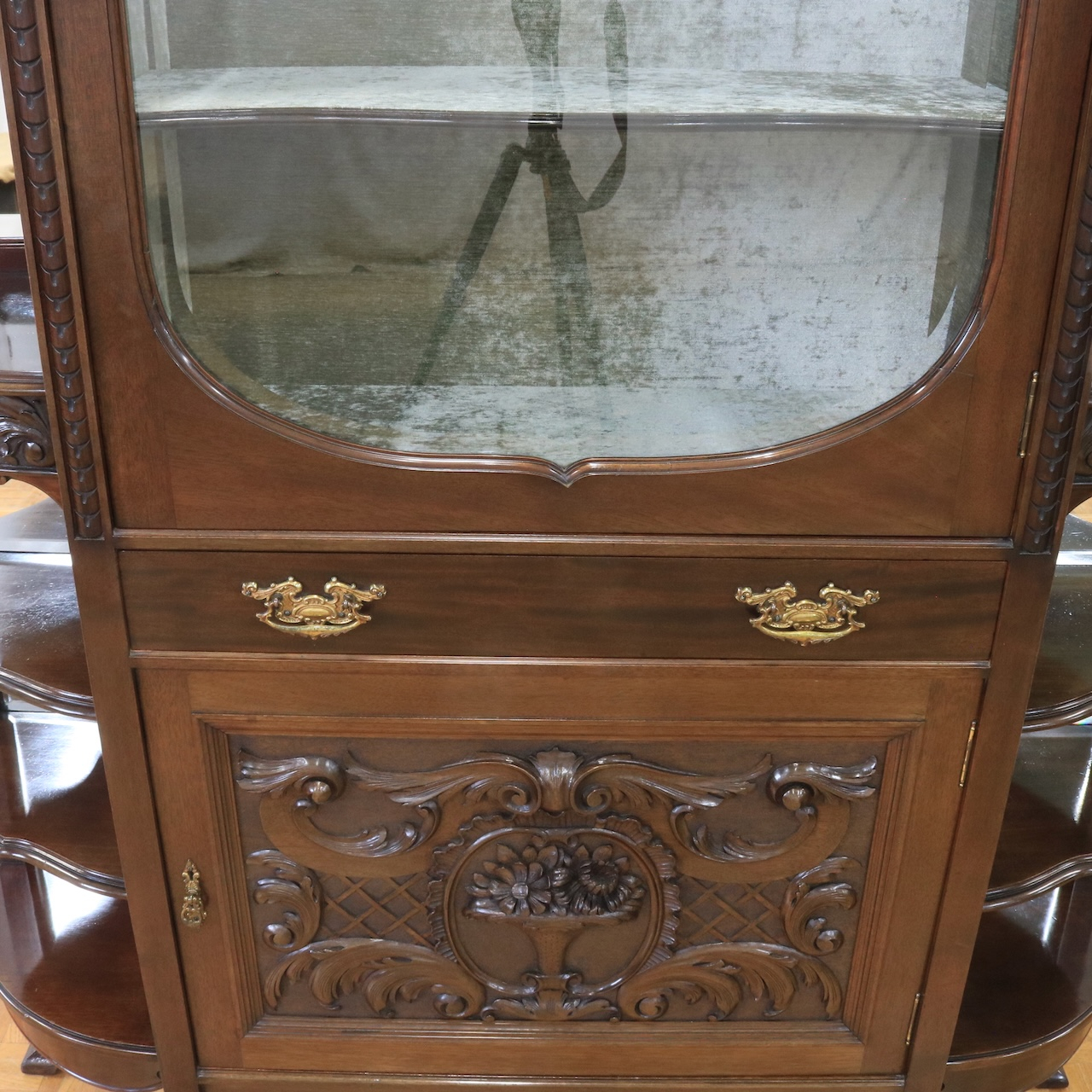 パーラーキャビネット