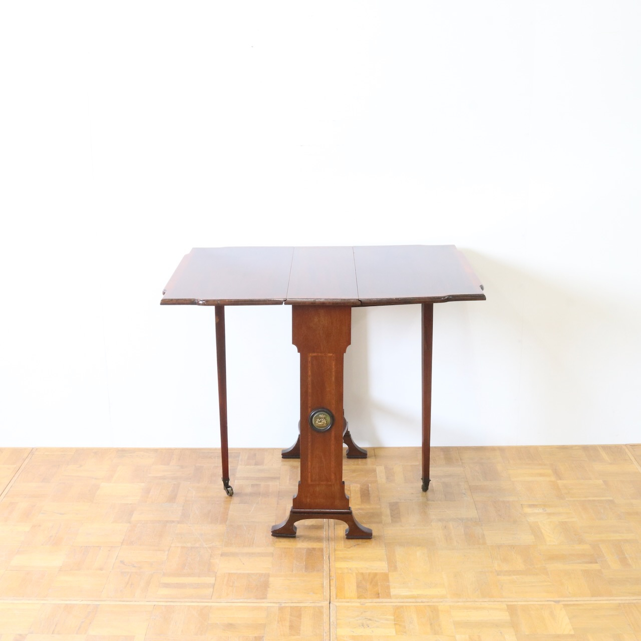 ゲートレッグテーブル