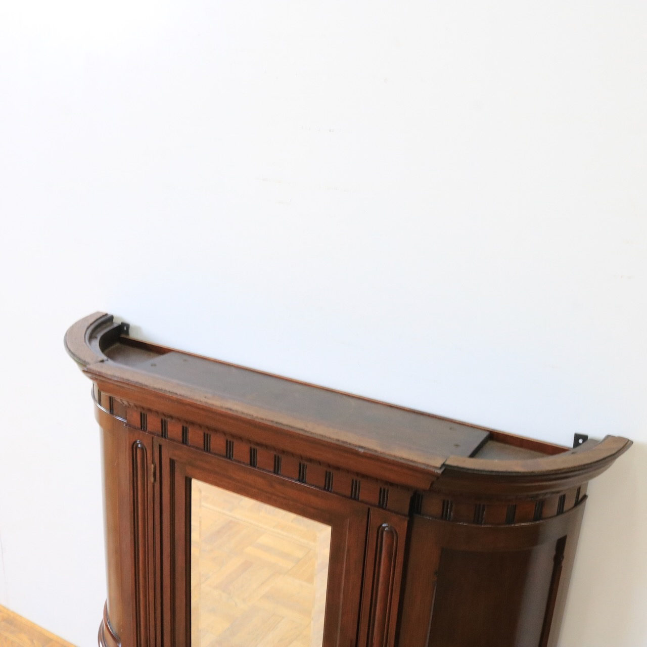 ウォールキャビネット