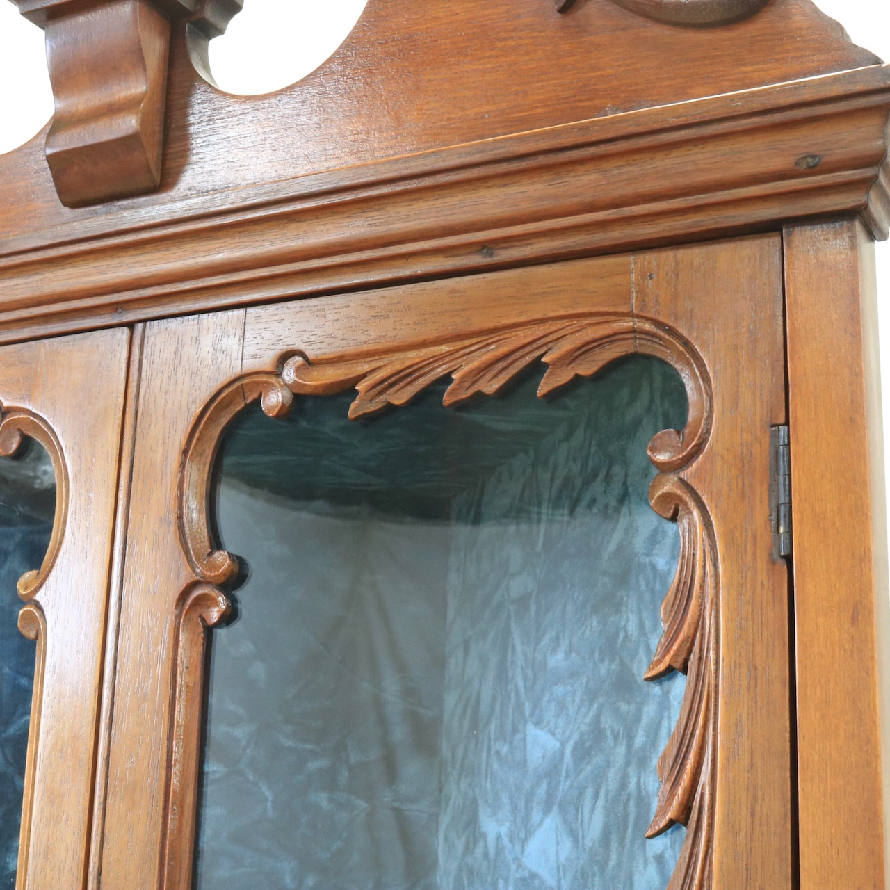 コーナーキャビネット