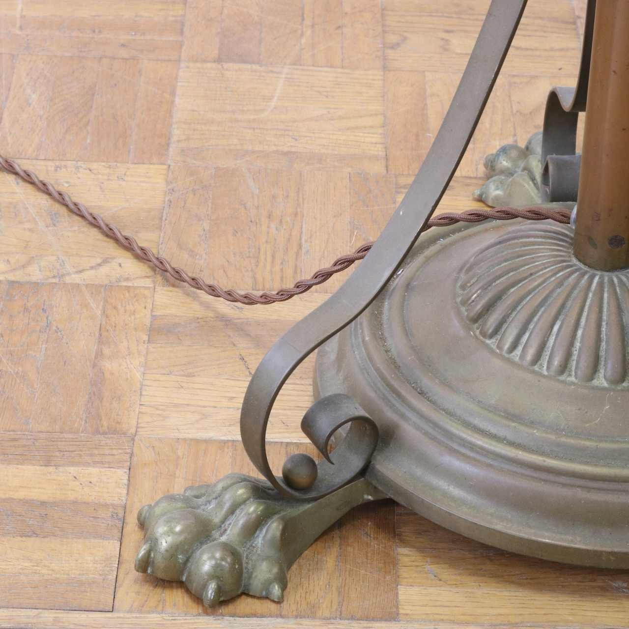 フロアスタンド