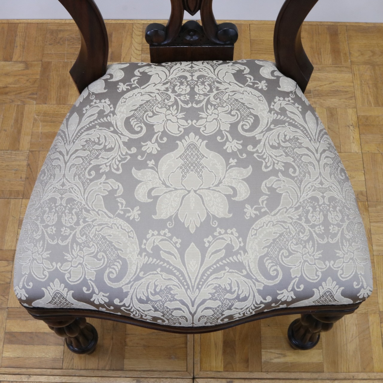 サイドチェアー