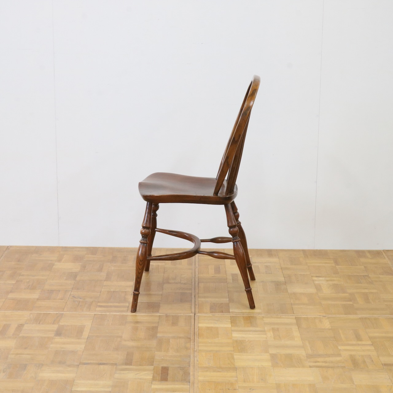 キッチンチェアー