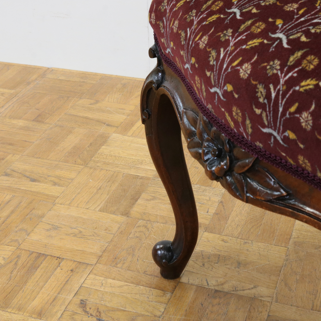 ナーシングチェアー