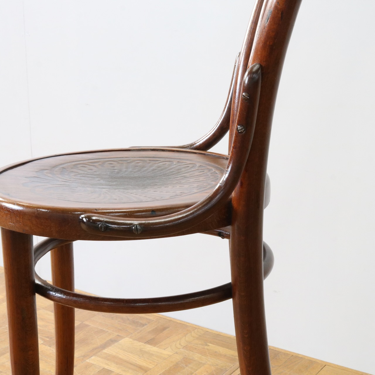 ベントウッドチェアー