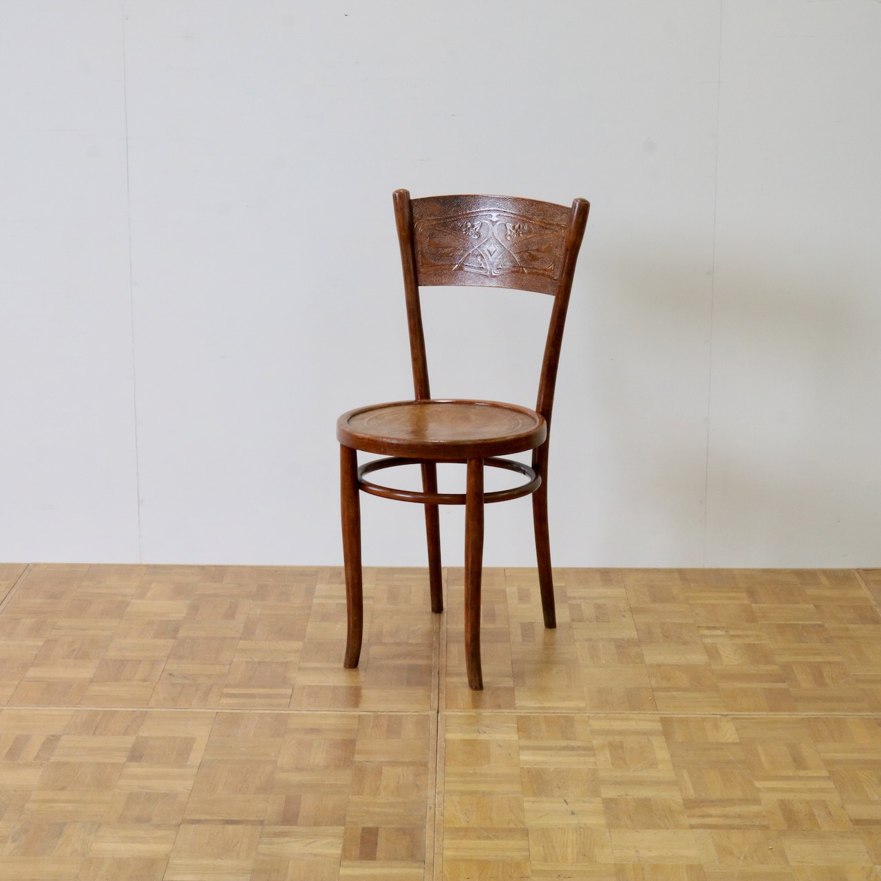 ベントウッドチェアー