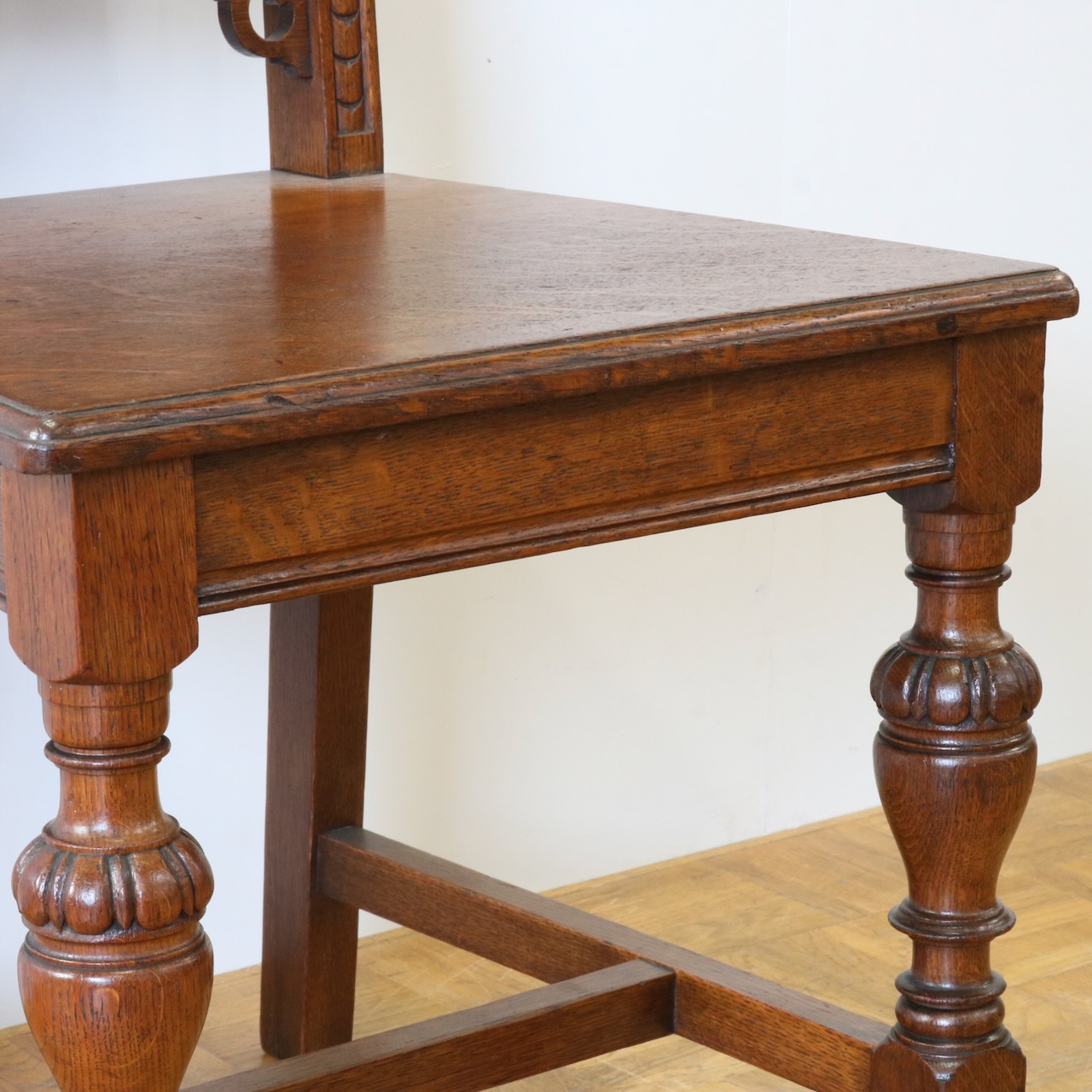 ホールチェアー