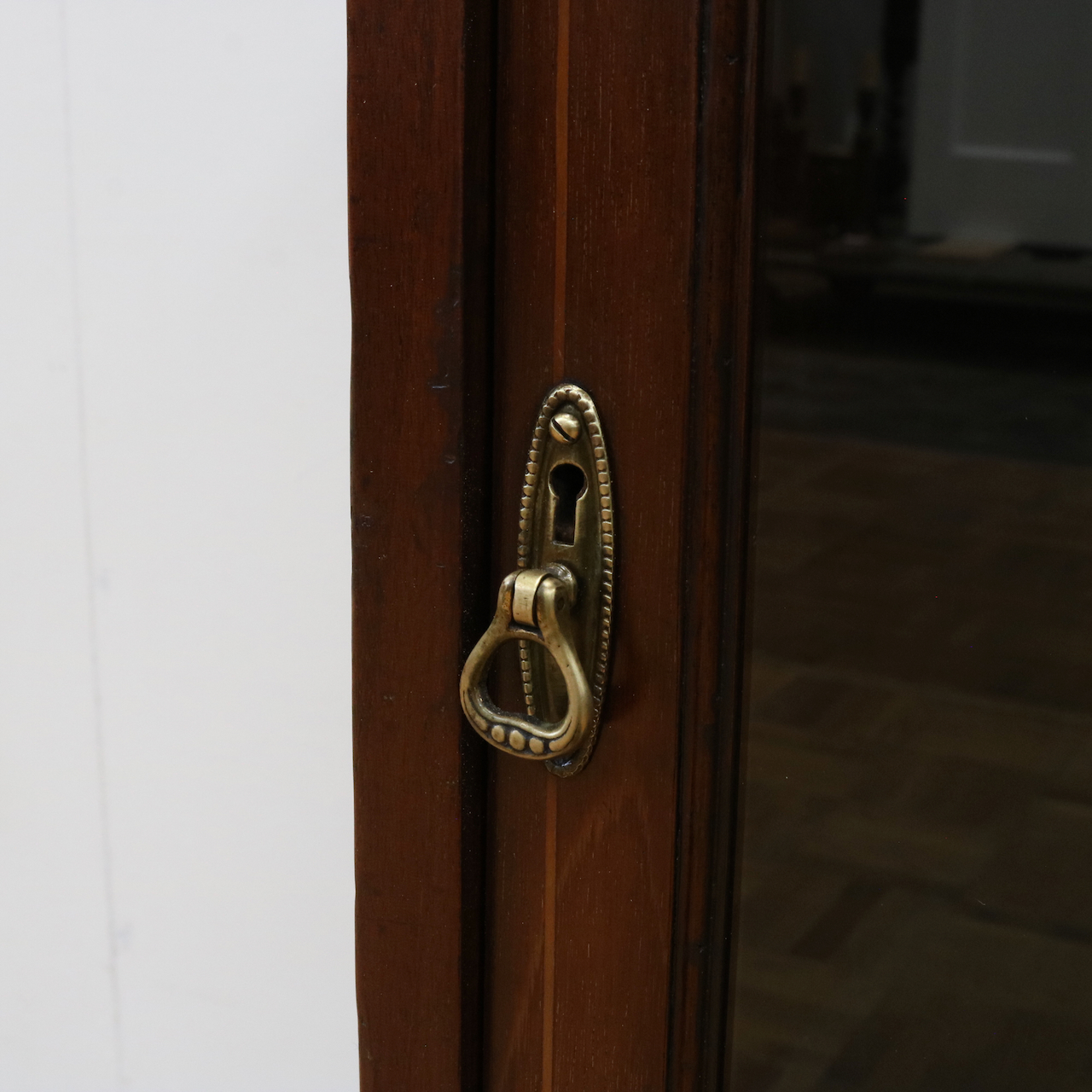 ジュエリーキャビネット