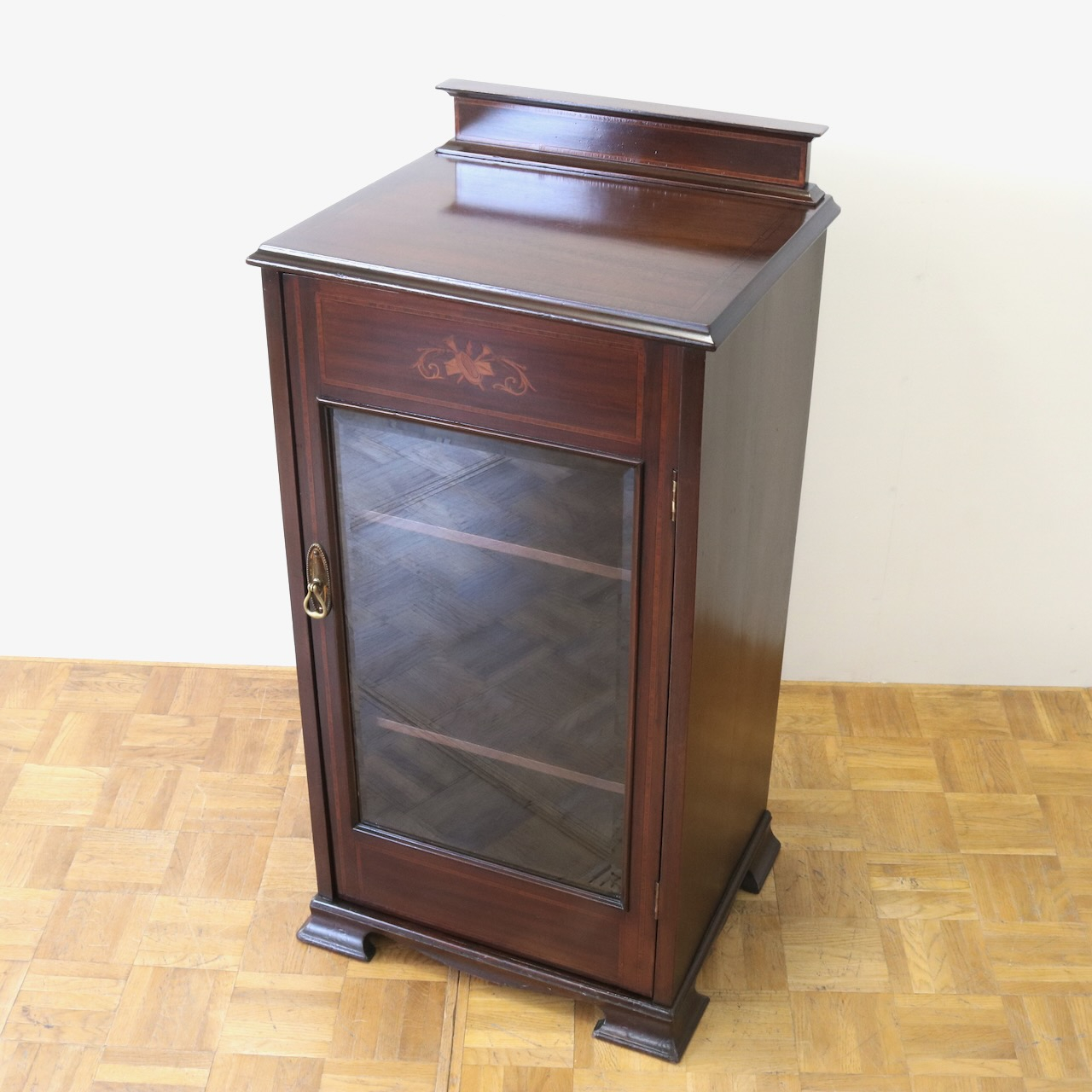 ミュージックキャビネット