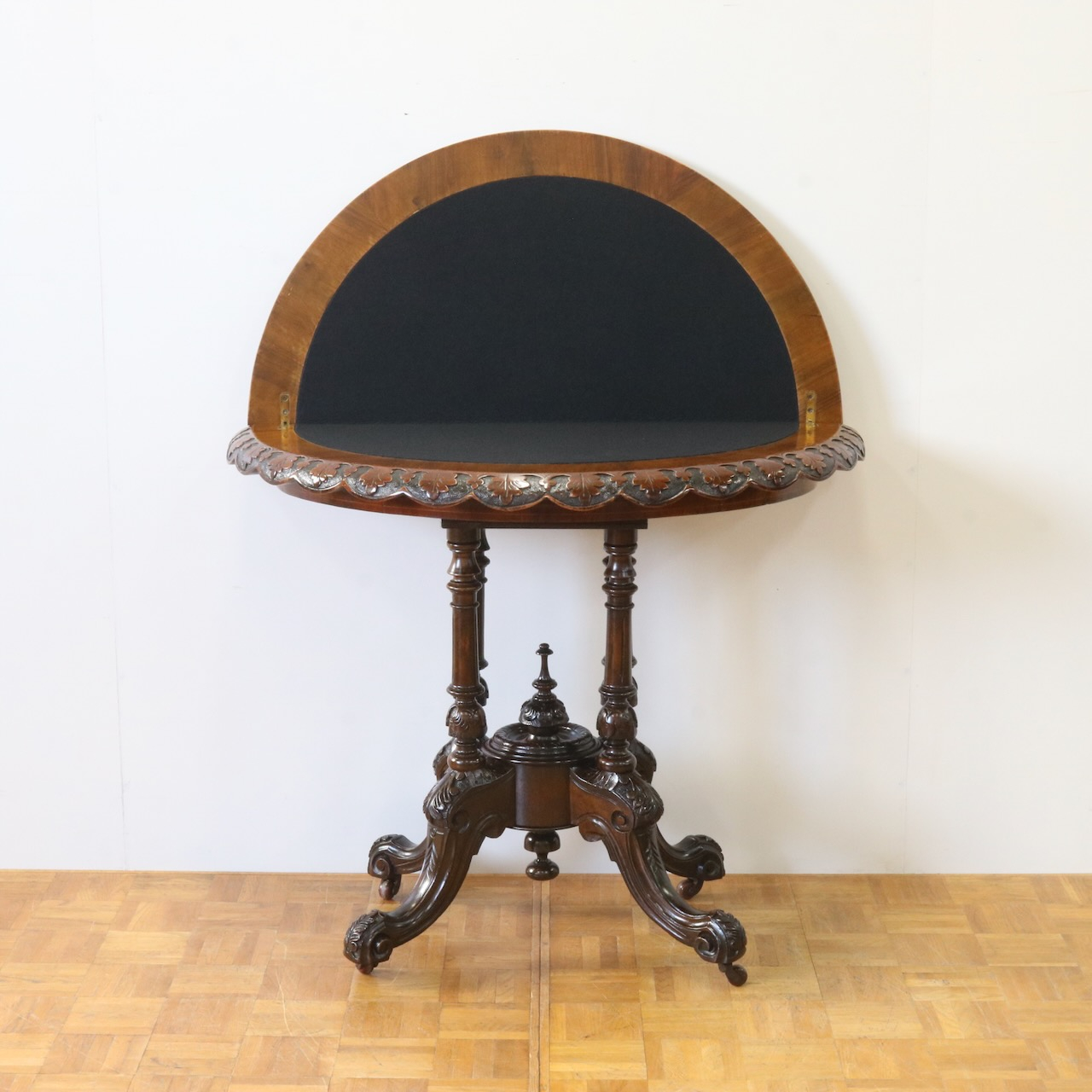 カードテーブル