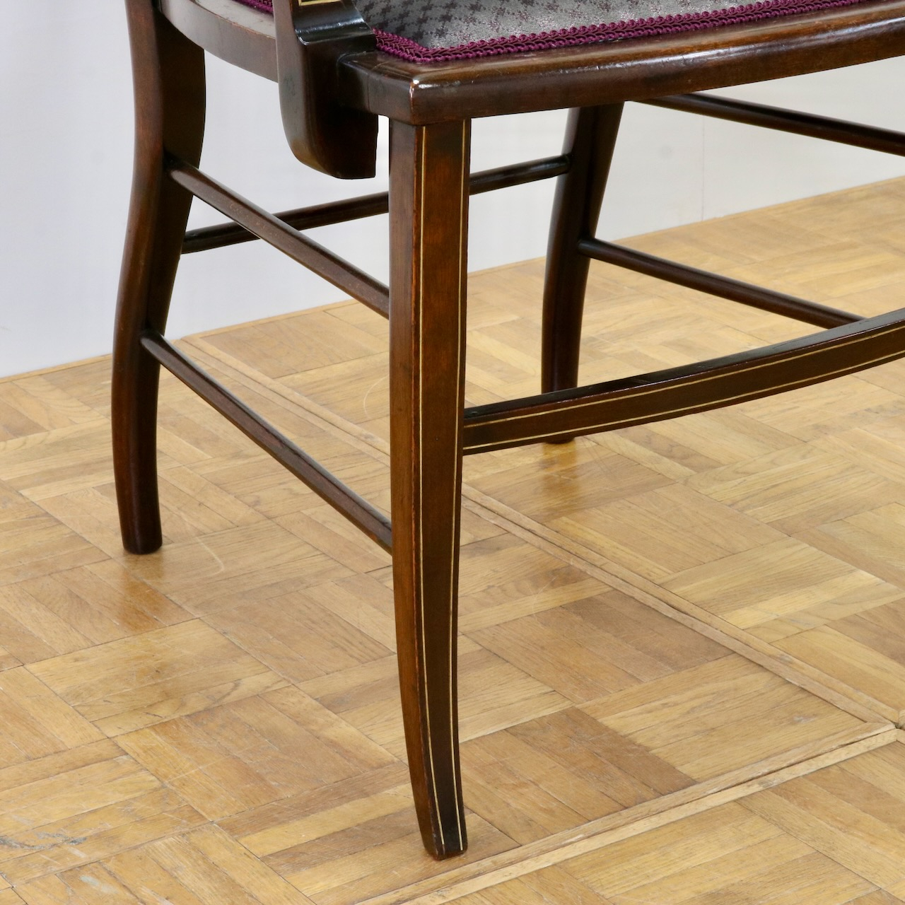 アームチェアー