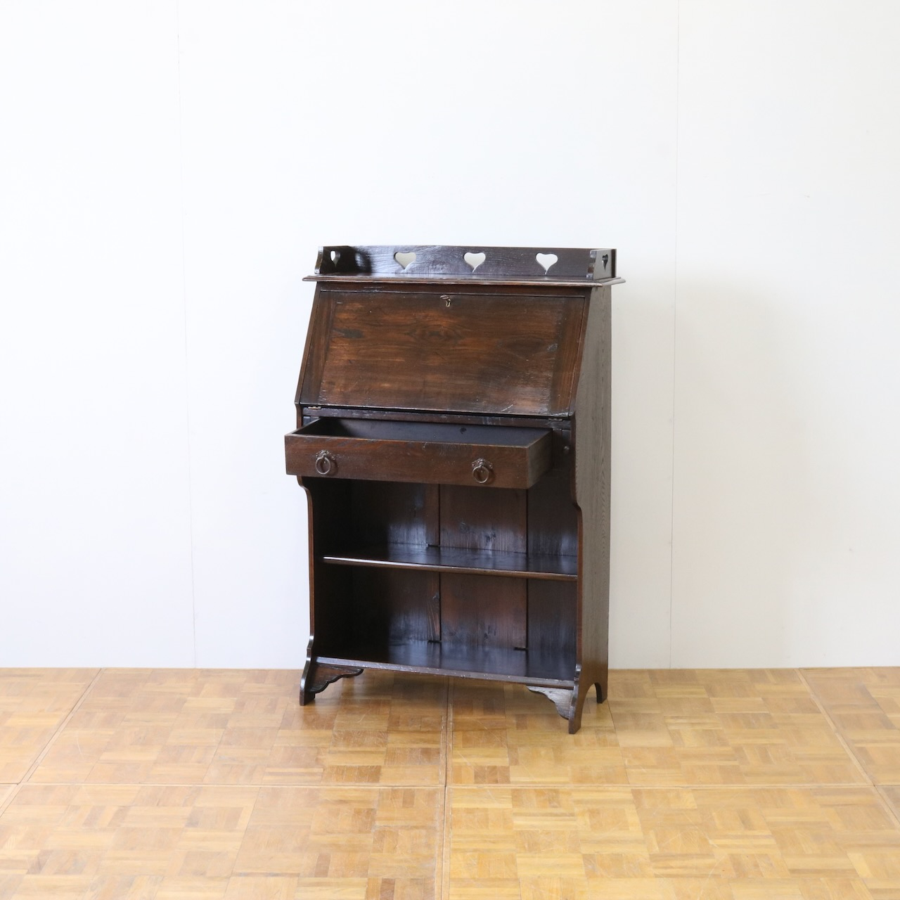 スチューデントビューロー