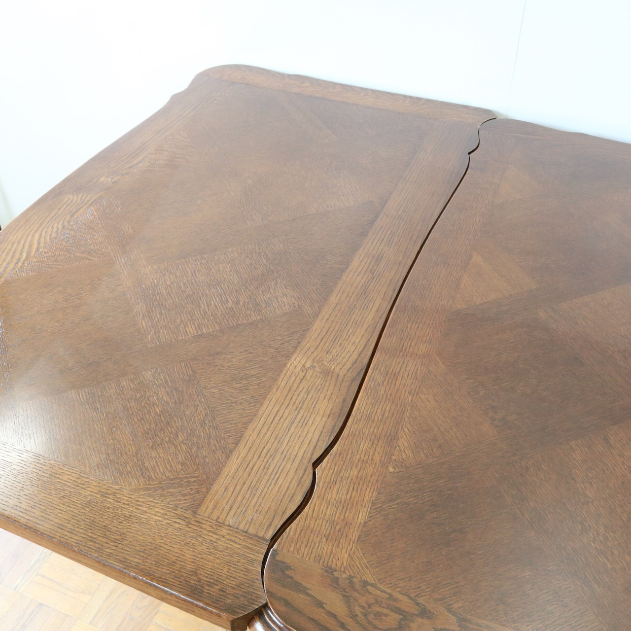 ドローリーフテーブル