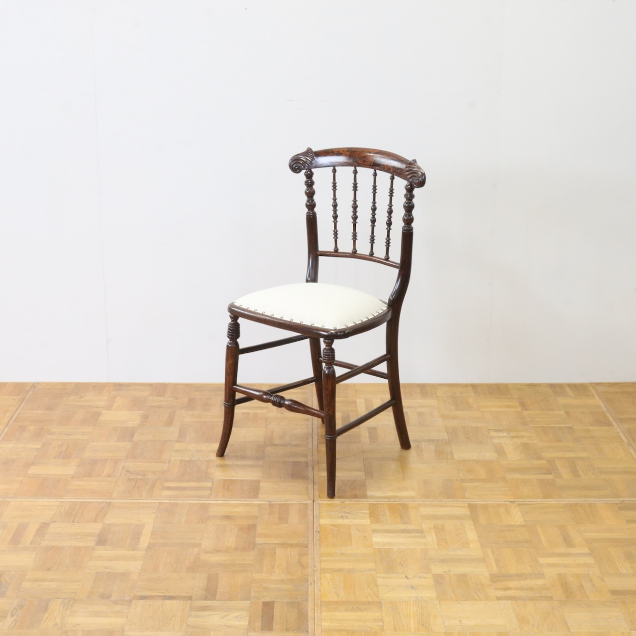 サイドチェアー