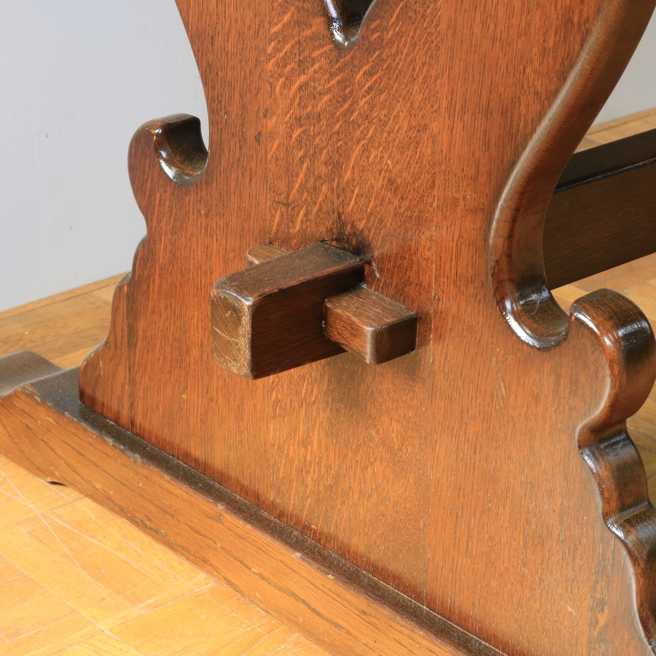 ドローリーフテーブル