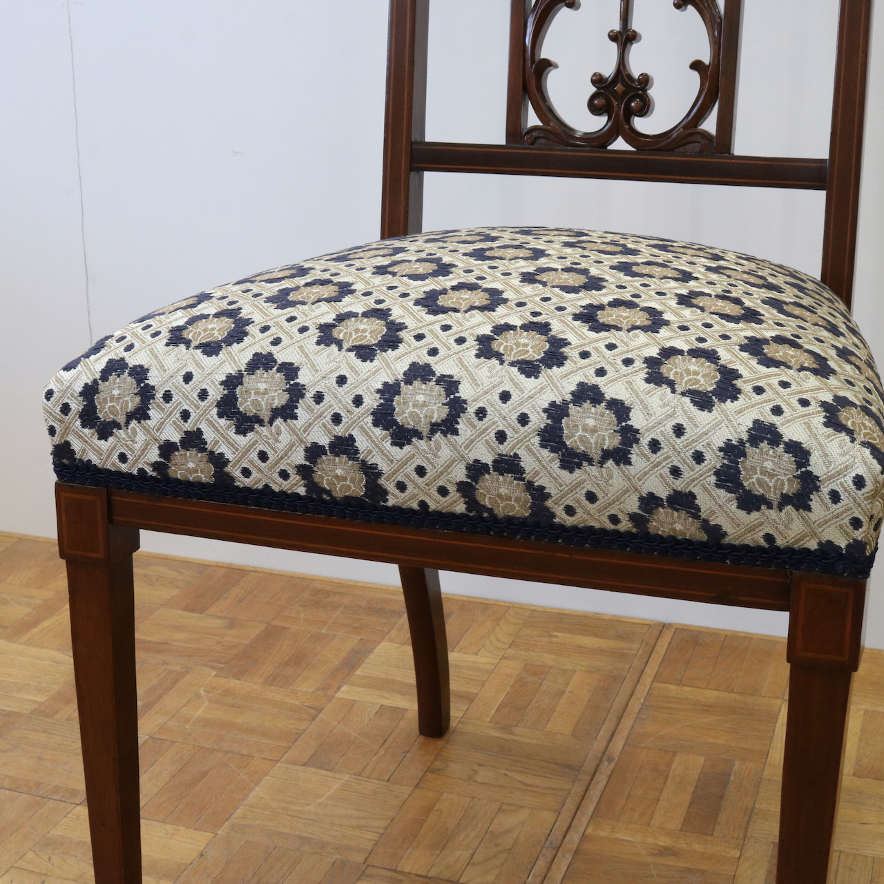 サイドチェアー