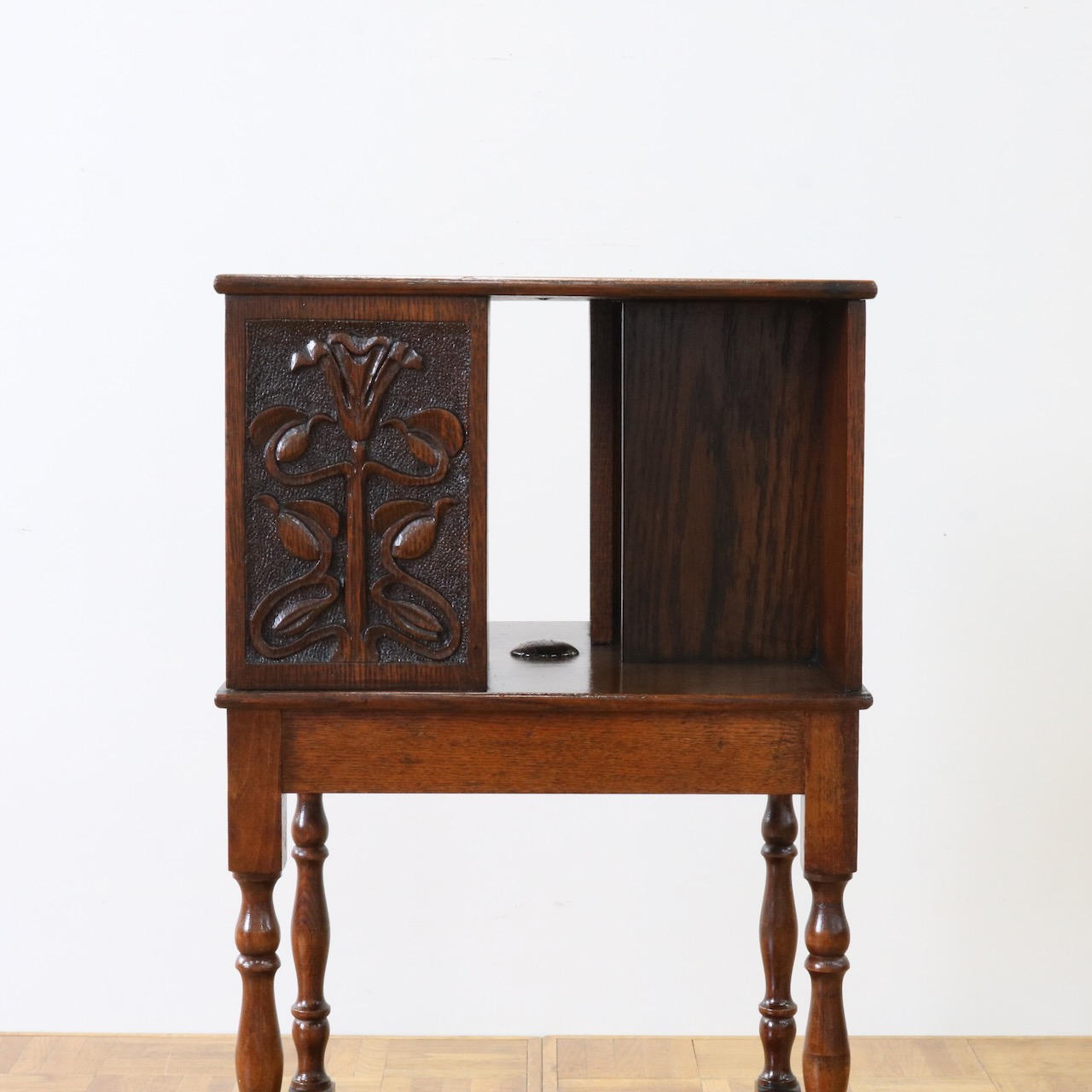 ブックシェルフ