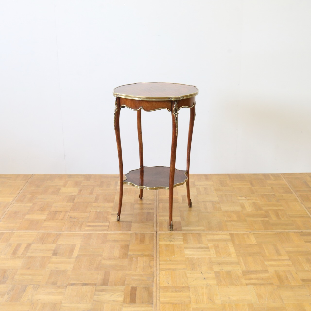 オケージョナルテーブル