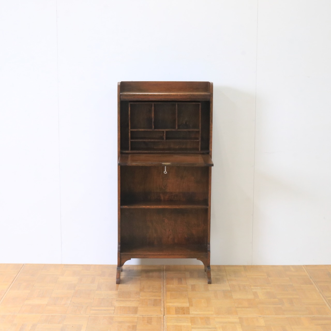 スチューデントビューロー