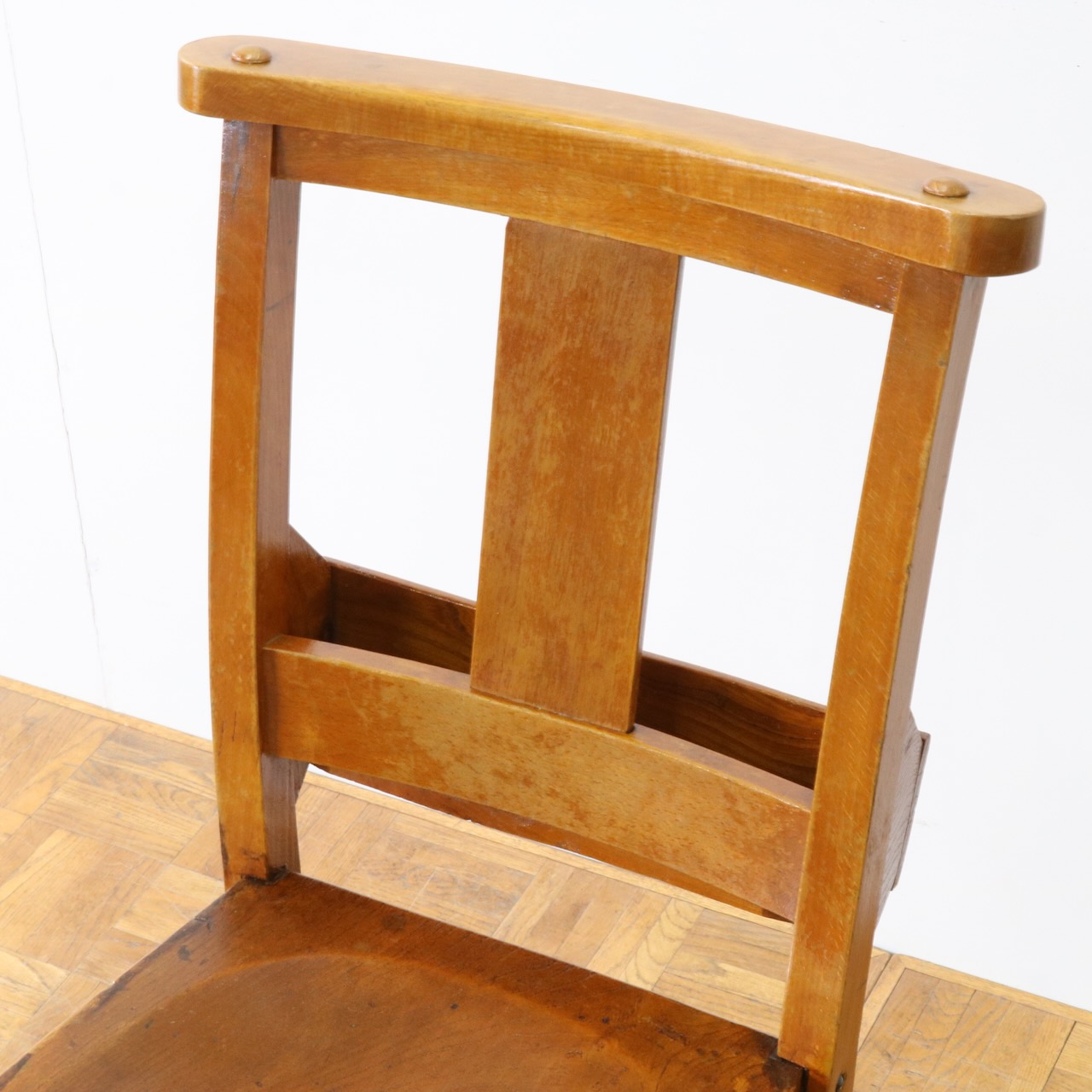 チャペルチェアー