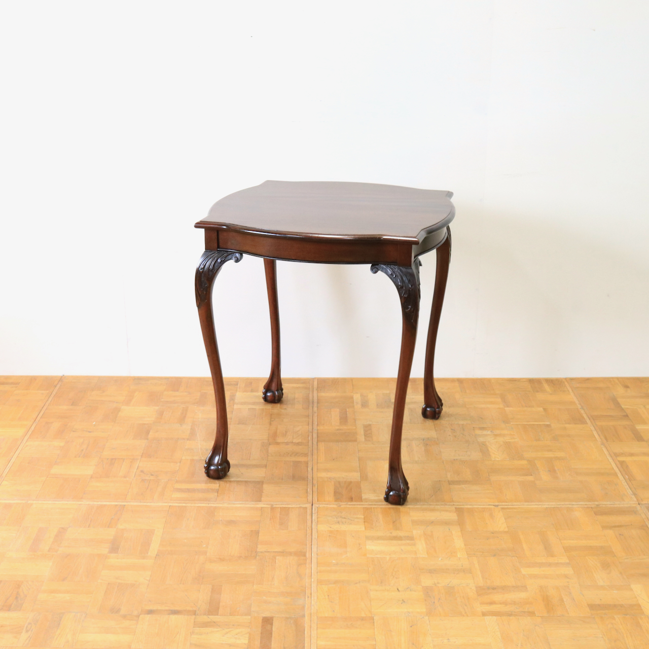 ティーテーブル