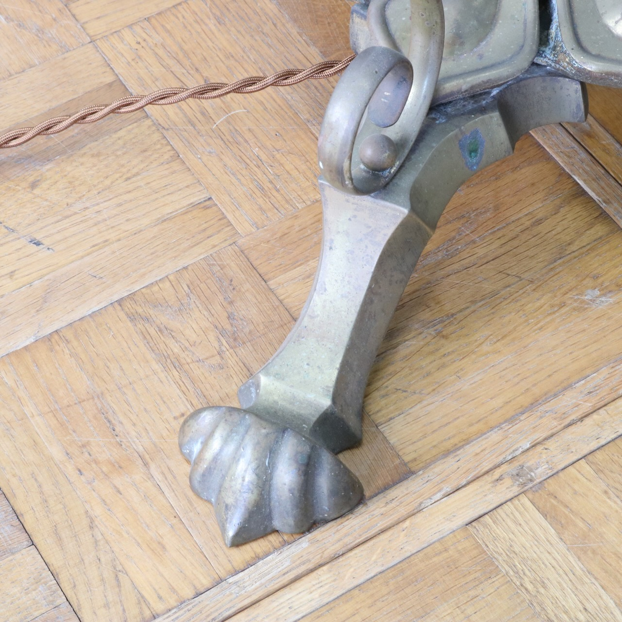 フロアスタンド