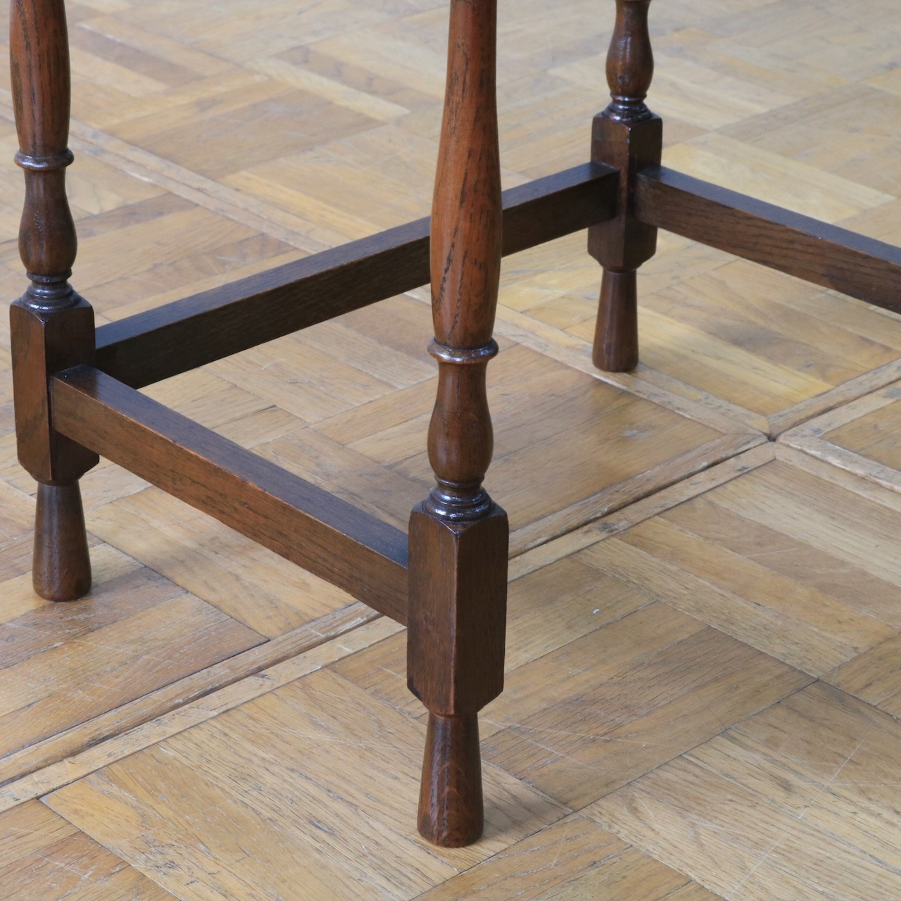 ネストテーブル