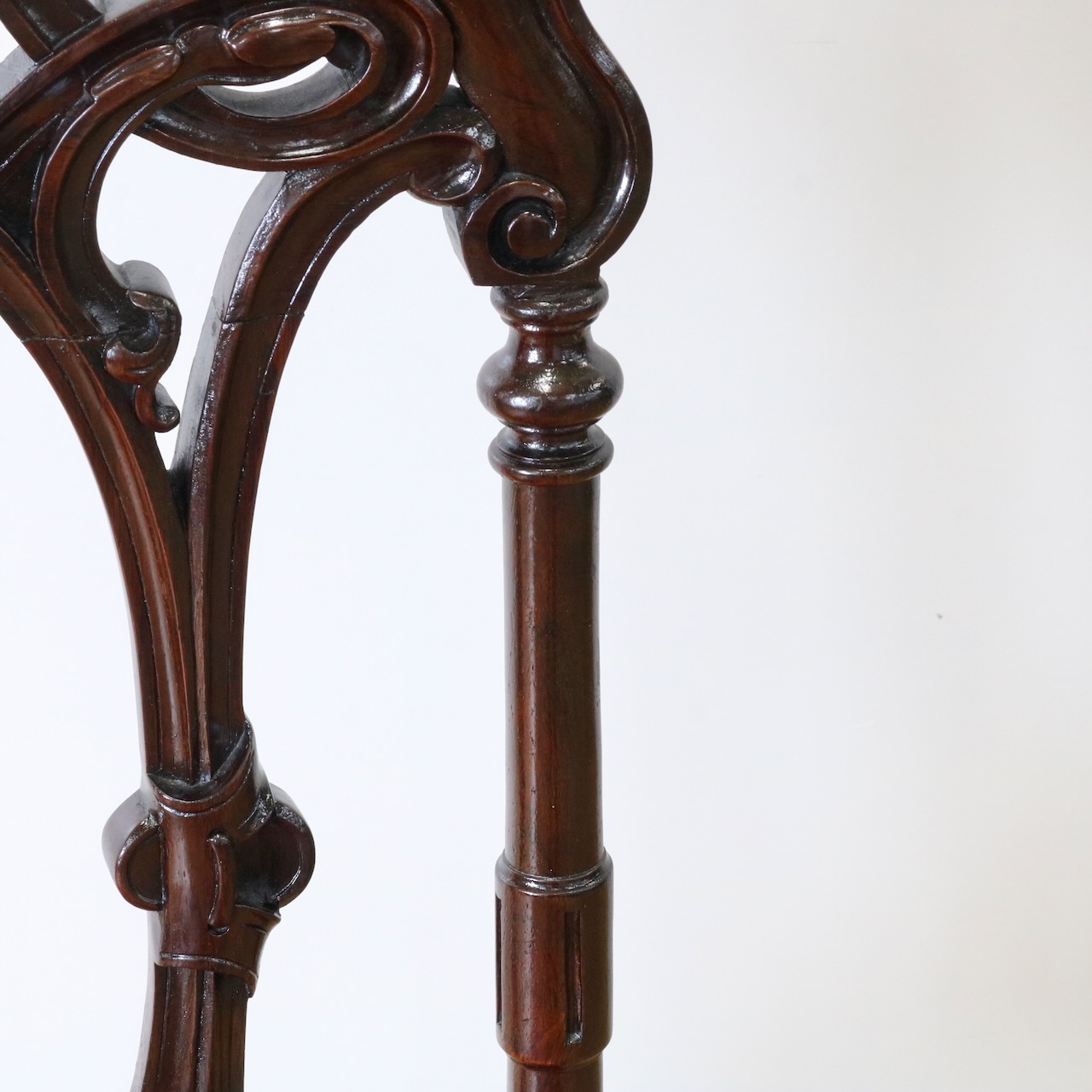 ナーシングチェアー